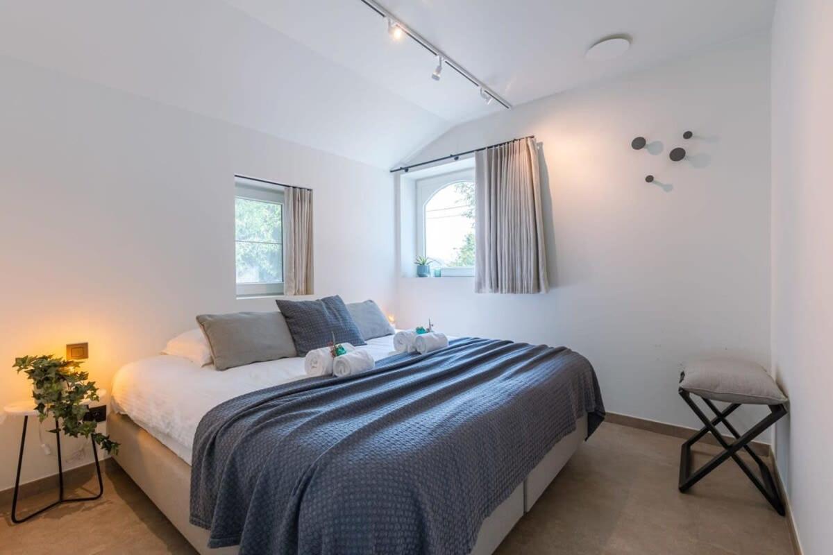 Huswell - Lady - Lovely Double Room At Ranch De Blauwe Zaal Μπριζ Εξωτερικό φωτογραφία