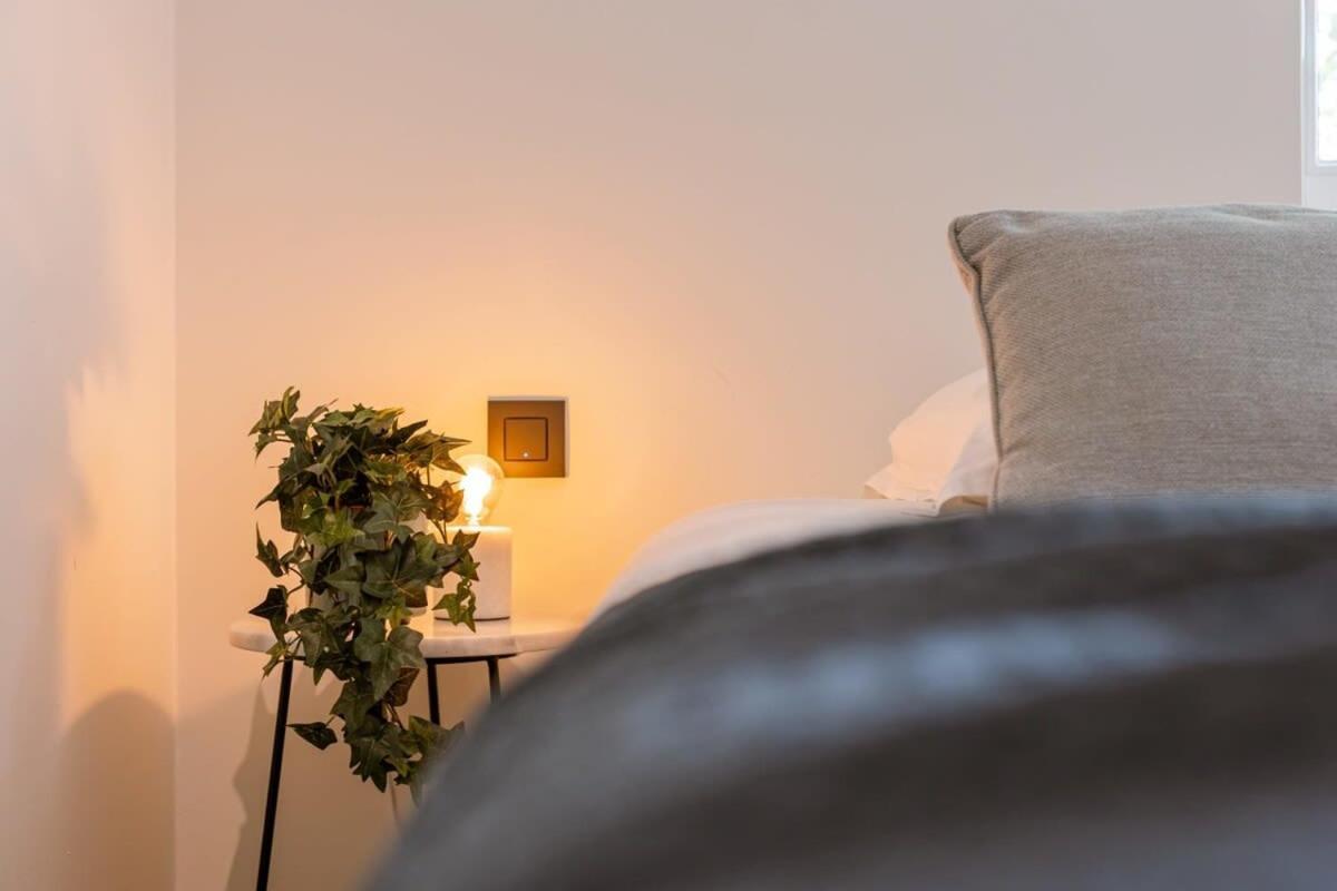 Huswell - Lady - Lovely Double Room At Ranch De Blauwe Zaal Μπριζ Εξωτερικό φωτογραφία